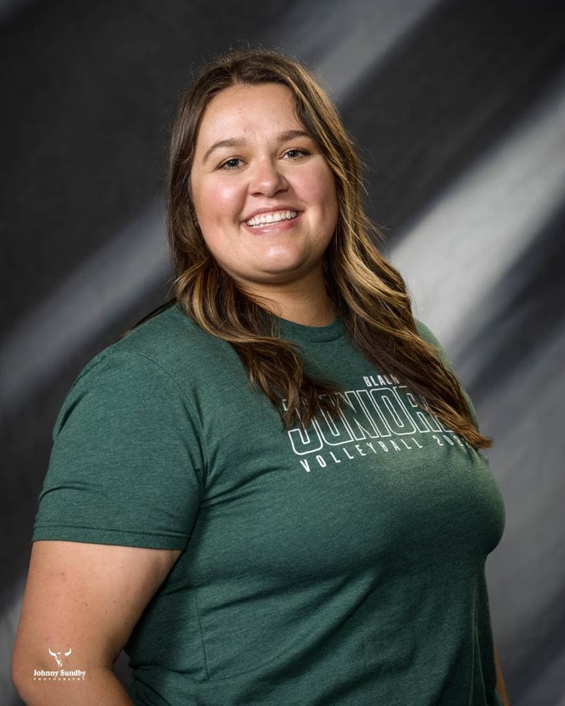 3119_Coach_Annika4x5_large